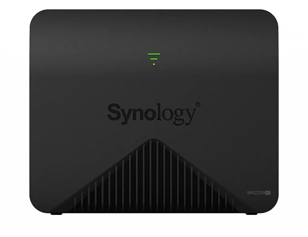 Synology MR2200ac Router Mesh Wireless Triband, 2.13 GBit/s, WiFi Roaming, Controllo Parentale, Nero